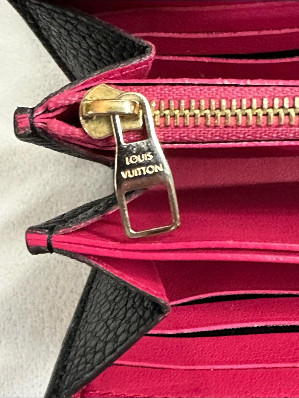 Louis Vuitton Black Leather Portefeuille Taurillion Comete Long Wallet w/ Pink - Picture 6 of 16